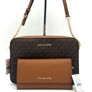 Michael Kors Large EW Crossbody Bag & Trifold Wallet Set